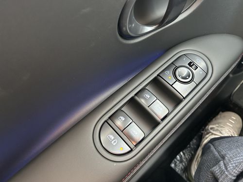 https://csb-strapi-files.fsn1.your-objectstorage.com/inventory-cars/images/892bd45e8edd5ea32c8670f12b56099b55499b9e/13_500_2669.jpg