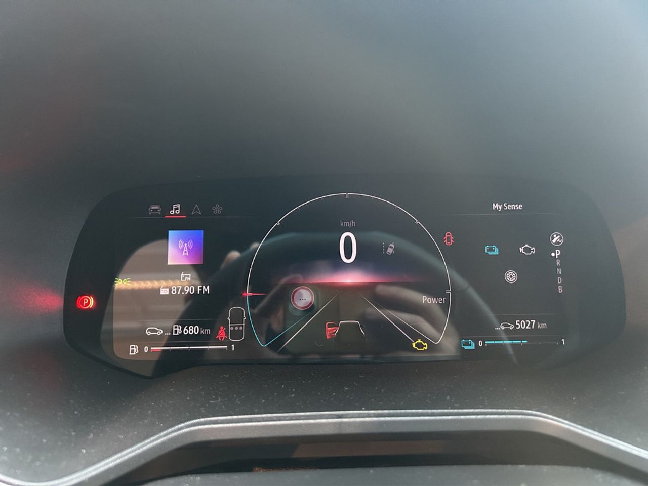 https://csb-strapi-files.fsn1.your-objectstorage.com/inventory-cars/images/893704e9d2f7822578bc76b6f3d6a0c07329a555/11_1280_4517.jpg