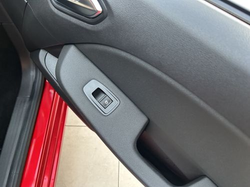 https://csb-strapi-files.fsn1.your-objectstorage.com/inventory-cars/images/893704e9d2f7822578bc76b6f3d6a0c07329a555/20_500_9327.jpg