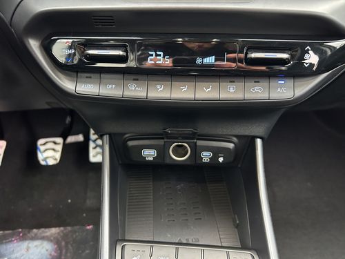 https://csb-strapi-files.fsn1.your-objectstorage.com/inventory-cars/images/89c6e7f915fdeb4f2be78aa694a3d84d06d7c982/21_500_5635.jpg