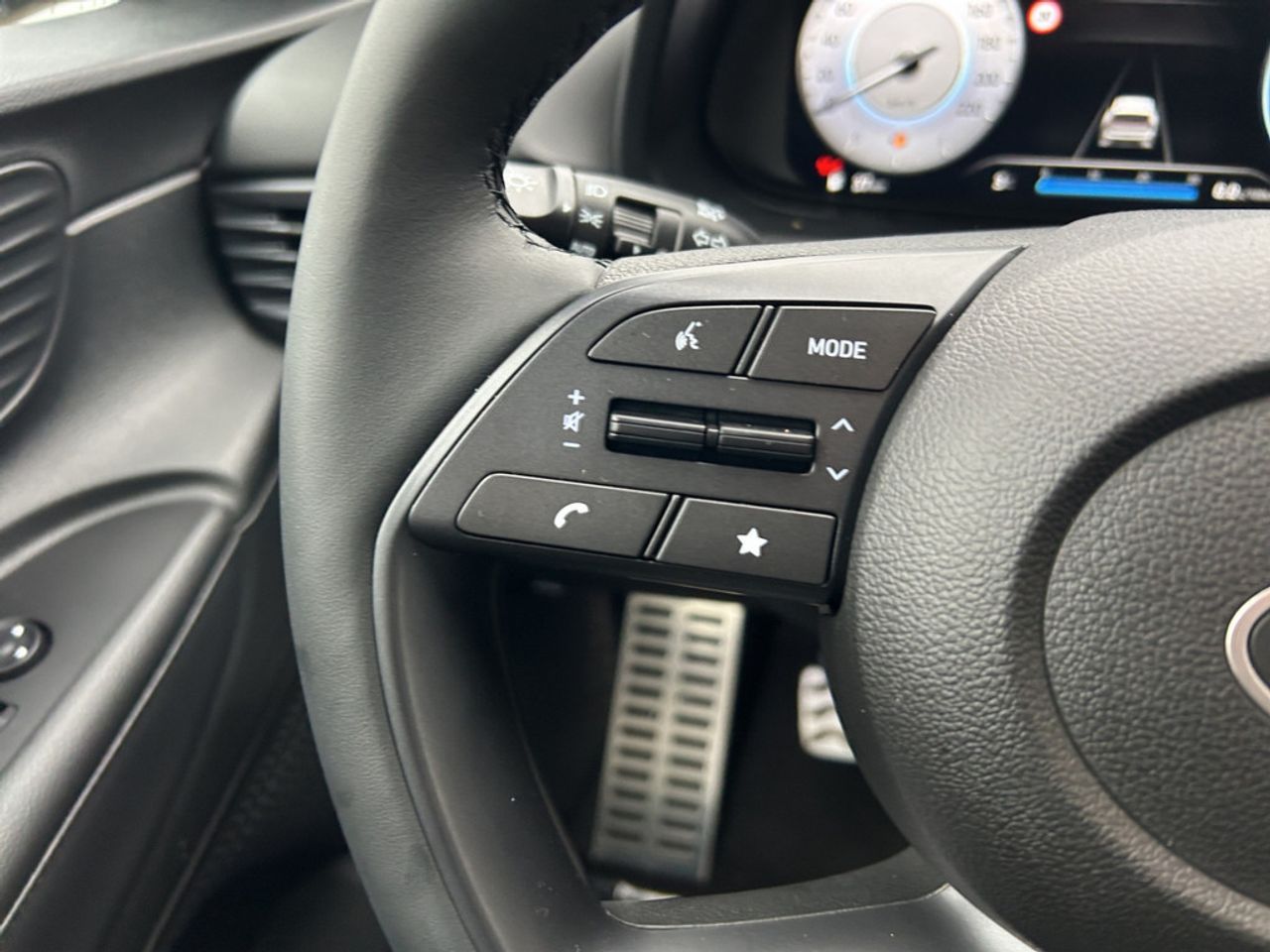 https://csb-strapi-files.fsn1.your-objectstorage.com/inventory-cars/images/89c6e7f915fdeb4f2be78aa694a3d84d06d7c982/23_1280_9081.jpg