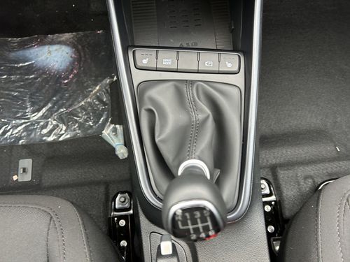 https://csb-strapi-files.fsn1.your-objectstorage.com/inventory-cars/images/89c6e7f915fdeb4f2be78aa694a3d84d06d7c982/32_500_2435.jpg