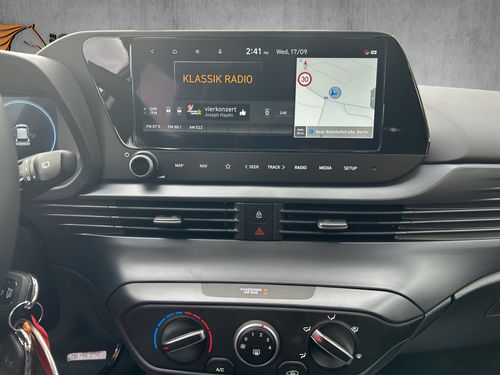 https://csb-strapi-files.fsn1.your-objectstorage.com/inventory-cars/images/8a354bd3be0172ecbbcc47f44df17e749a680693/17_500_9899.jpg