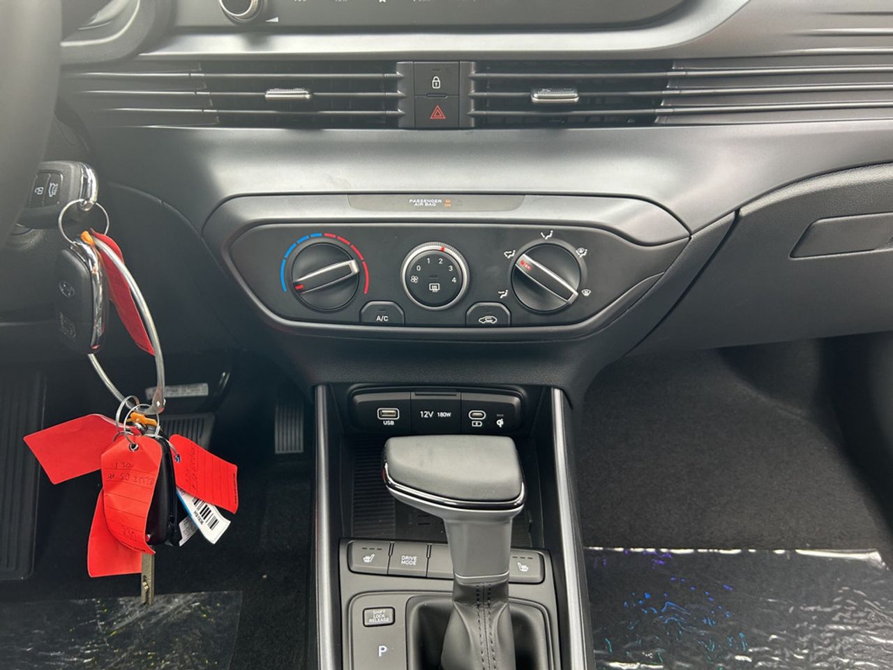 https://csb-strapi-files.fsn1.your-objectstorage.com/inventory-cars/images/8a354bd3be0172ecbbcc47f44df17e749a680693/18_1280_6262.jpg