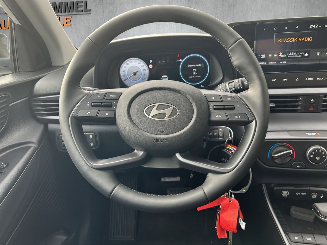 https://csb-strapi-files.fsn1.your-objectstorage.com/inventory-cars/images/8a354bd3be0172ecbbcc47f44df17e749a680693/20_1280_9890.jpg