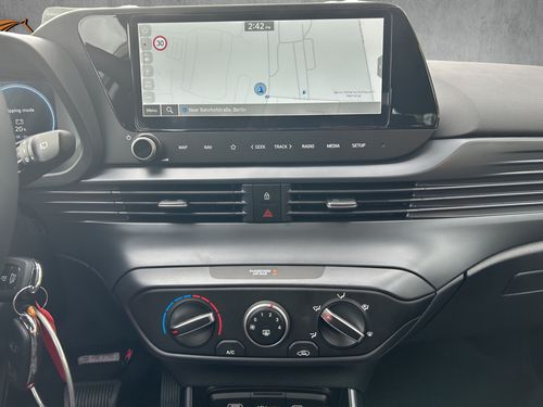 https://csb-strapi-files.fsn1.your-objectstorage.com/inventory-cars/images/8a354bd3be0172ecbbcc47f44df17e749a680693/21_500_5537.jpg