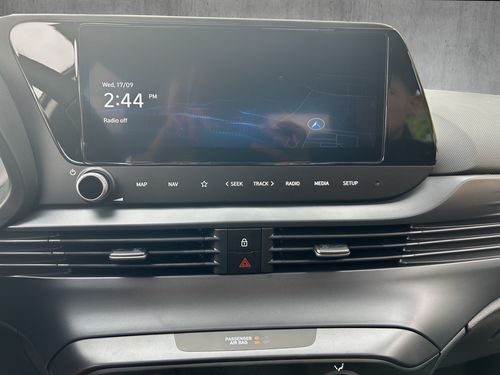 https://csb-strapi-files.fsn1.your-objectstorage.com/inventory-cars/images/8a354bd3be0172ecbbcc47f44df17e749a680693/22_500_9468.jpg