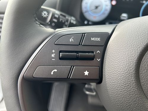 https://csb-strapi-files.fsn1.your-objectstorage.com/inventory-cars/images/8a354bd3be0172ecbbcc47f44df17e749a680693/32_500_2975.jpg