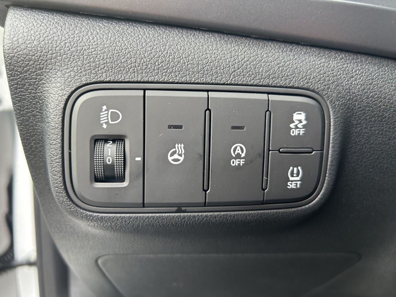 https://csb-strapi-files.fsn1.your-objectstorage.com/inventory-cars/images/8a354bd3be0172ecbbcc47f44df17e749a680693/33_1280_9553.jpg