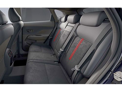 https://csb-strapi-files.fsn1.your-objectstorage.com/inventory-cars/images/8aae0f2e776102ecce48b63693b16b5a64bbe6af/10_500_8195.jpg