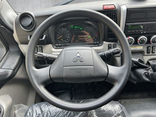 https://csb-strapi-files.fsn1.your-objectstorage.com/inventory-cars/images/8b34aa995f9fee392af893ed3ef59e69ef159ff5/10_500_3664.jpg