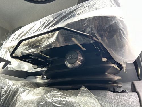 https://csb-strapi-files.fsn1.your-objectstorage.com/inventory-cars/images/8b34aa995f9fee392af893ed3ef59e69ef159ff5/13_500_9111.jpg