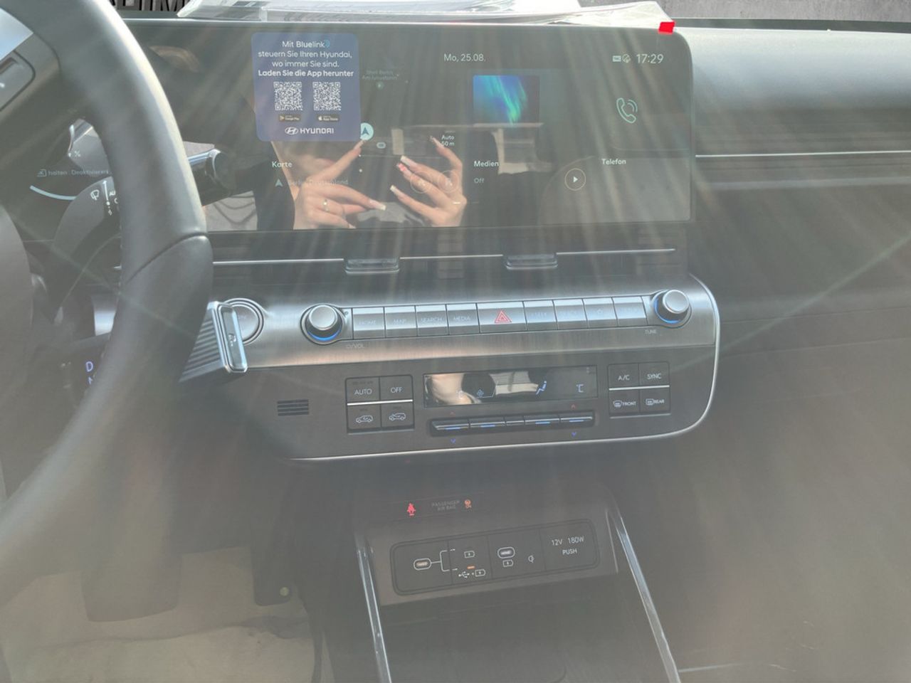 https://csb-strapi-files.fsn1.your-objectstorage.com/inventory-cars/images/8b57774442af7ce68200f32226bcae081ce7538b/12_1280_8271.jpg