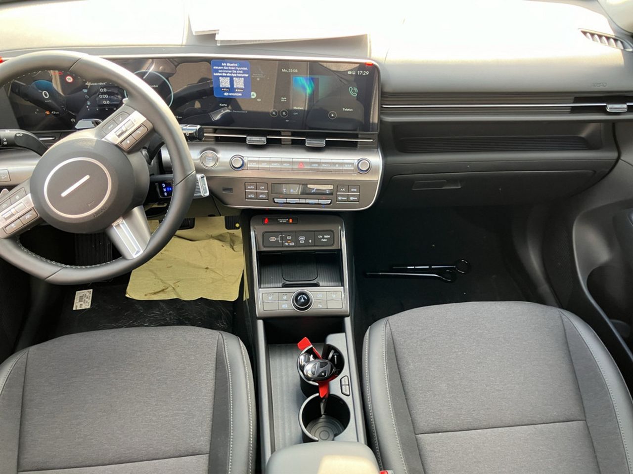 https://csb-strapi-files.fsn1.your-objectstorage.com/inventory-cars/images/8b57774442af7ce68200f32226bcae081ce7538b/16_1280_3084.jpg