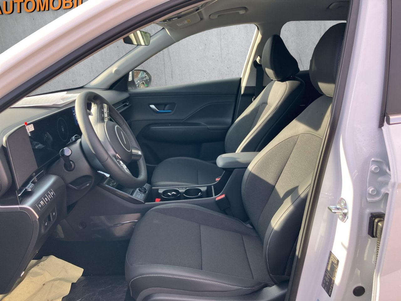 https://csb-strapi-files.fsn1.your-objectstorage.com/inventory-cars/images/8b57774442af7ce68200f32226bcae081ce7538b/9_1280_5044.jpg