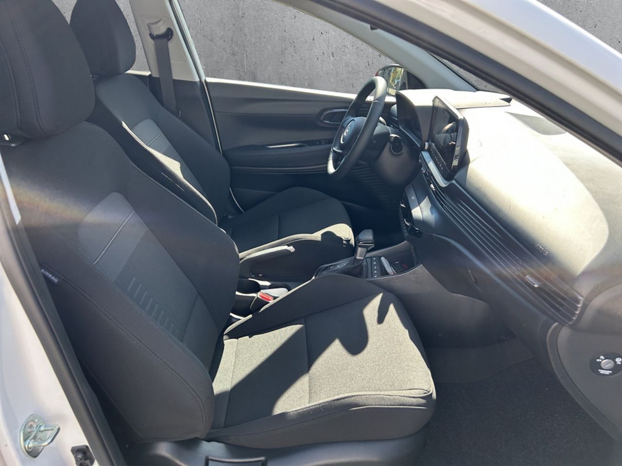 https://csb-strapi-files.fsn1.your-objectstorage.com/inventory-cars/images/8ba5fa80229b21790f53d2f793b58aacfebe938f/21_1280_4631.jpg