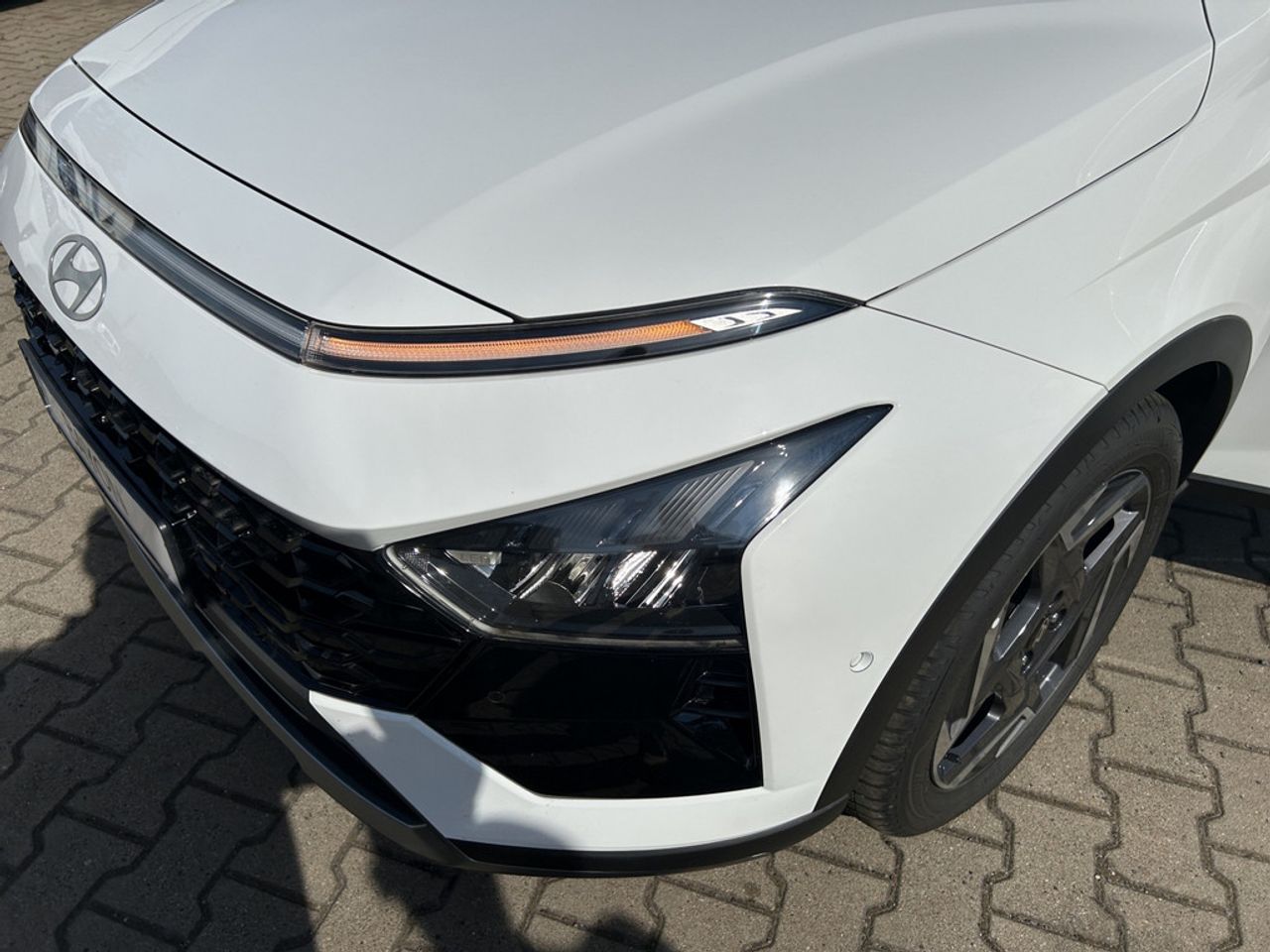 https://csb-strapi-files.fsn1.your-objectstorage.com/inventory-cars/images/8ba5fa80229b21790f53d2f793b58aacfebe938f/32_1280_5735.jpg