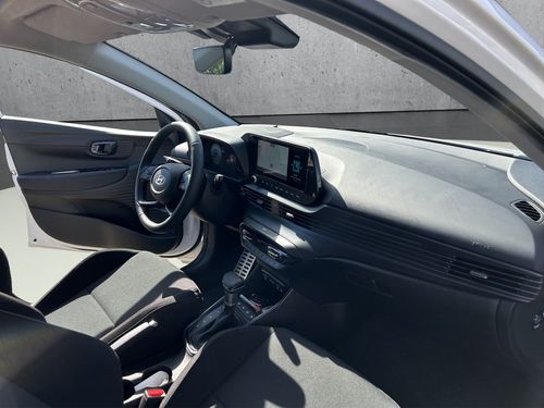 https://csb-strapi-files.fsn1.your-objectstorage.com/inventory-cars/images/8ba5fa80229b21790f53d2f793b58aacfebe938f/35_500_9393.jpg