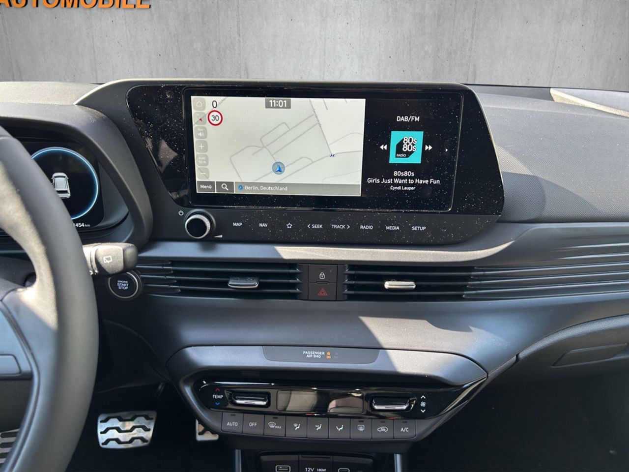 https://csb-strapi-files.fsn1.your-objectstorage.com/inventory-cars/images/8ba5fa80229b21790f53d2f793b58aacfebe938f/9_1280_4049.jpg