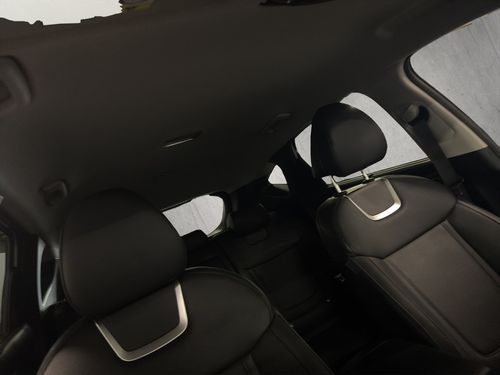 https://csb-strapi-files.fsn1.your-objectstorage.com/inventory-cars/images/8ba8872a382ae6d7f4209a793b8cbd9be4c90736/22_500_3061.jpg