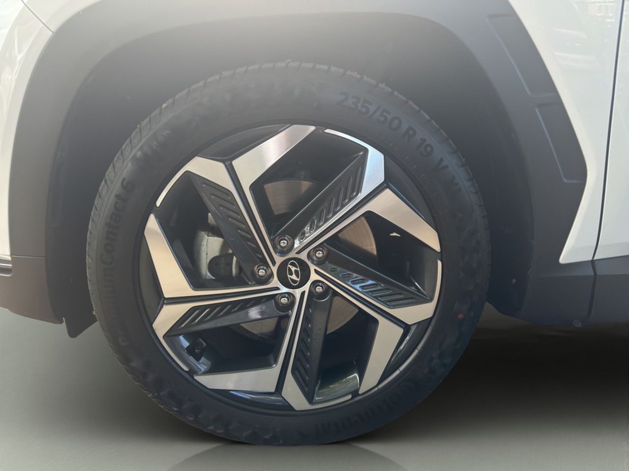 https://csb-strapi-files.fsn1.your-objectstorage.com/inventory-cars/images/8ba8872a382ae6d7f4209a793b8cbd9be4c90736/2_1280_2255.jpg