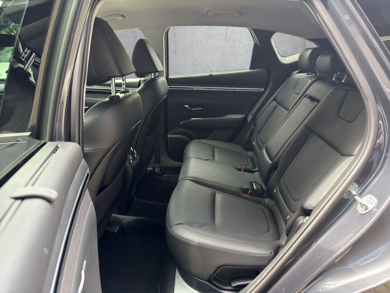 https://csb-strapi-files.fsn1.your-objectstorage.com/inventory-cars/images/8c03924e9d7565d99d100dc5ccbb6db6c939cff6/12_1280_2623.jpg