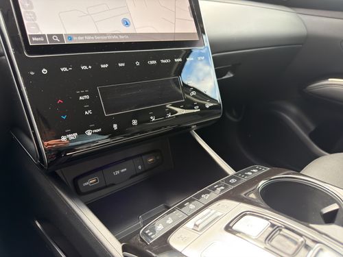 https://csb-strapi-files.fsn1.your-objectstorage.com/inventory-cars/images/8c03924e9d7565d99d100dc5ccbb6db6c939cff6/18_500_5841.jpg