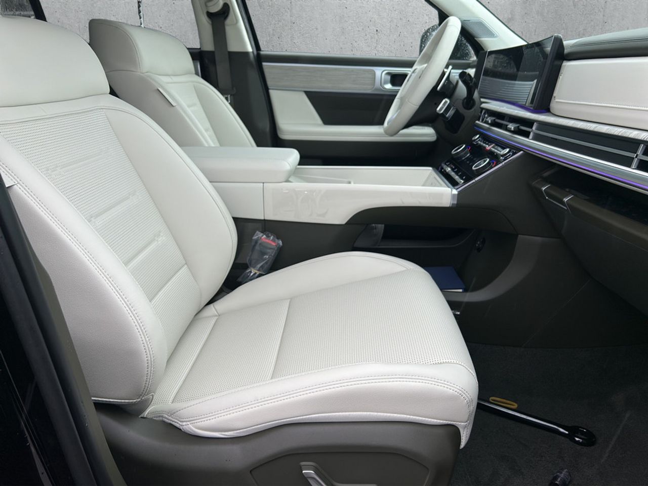 https://csb-strapi-files.fsn1.your-objectstorage.com/inventory-cars/images/8c345d515cb096295e70e679e1d5fac096eaa7a5/21_1280_7244.jpg