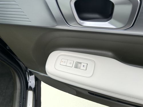 https://csb-strapi-files.fsn1.your-objectstorage.com/inventory-cars/images/8c345d515cb096295e70e679e1d5fac096eaa7a5/21_500_5964.jpg