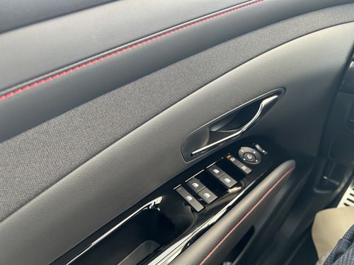 https://csb-strapi-files.fsn1.your-objectstorage.com/inventory-cars/images/8def20647cd025e35c960ea0c80b8784ddd5ca0a/13_500_6101.jpg