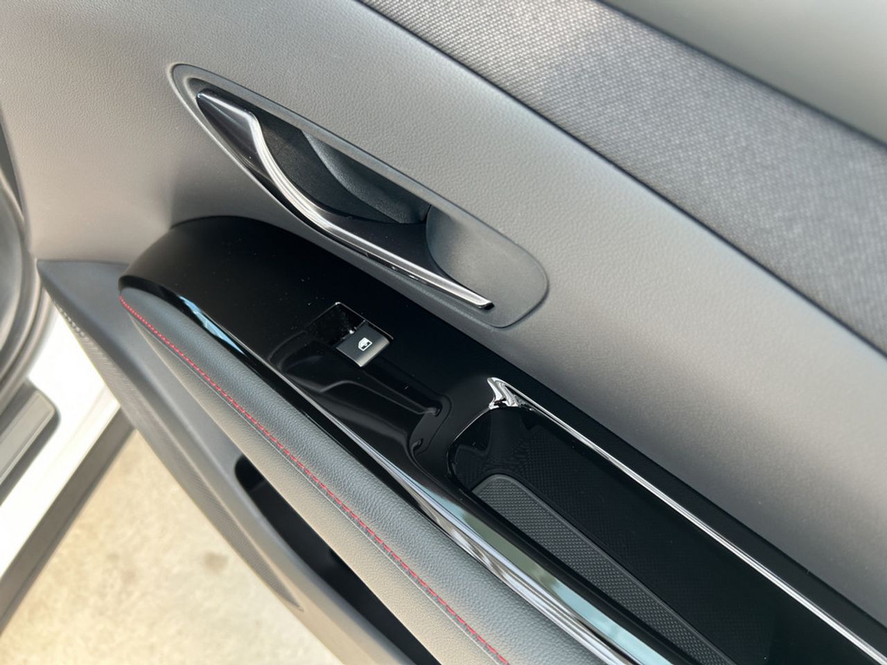 https://csb-strapi-files.fsn1.your-objectstorage.com/inventory-cars/images/8def20647cd025e35c960ea0c80b8784ddd5ca0a/21_1280_9785.jpg