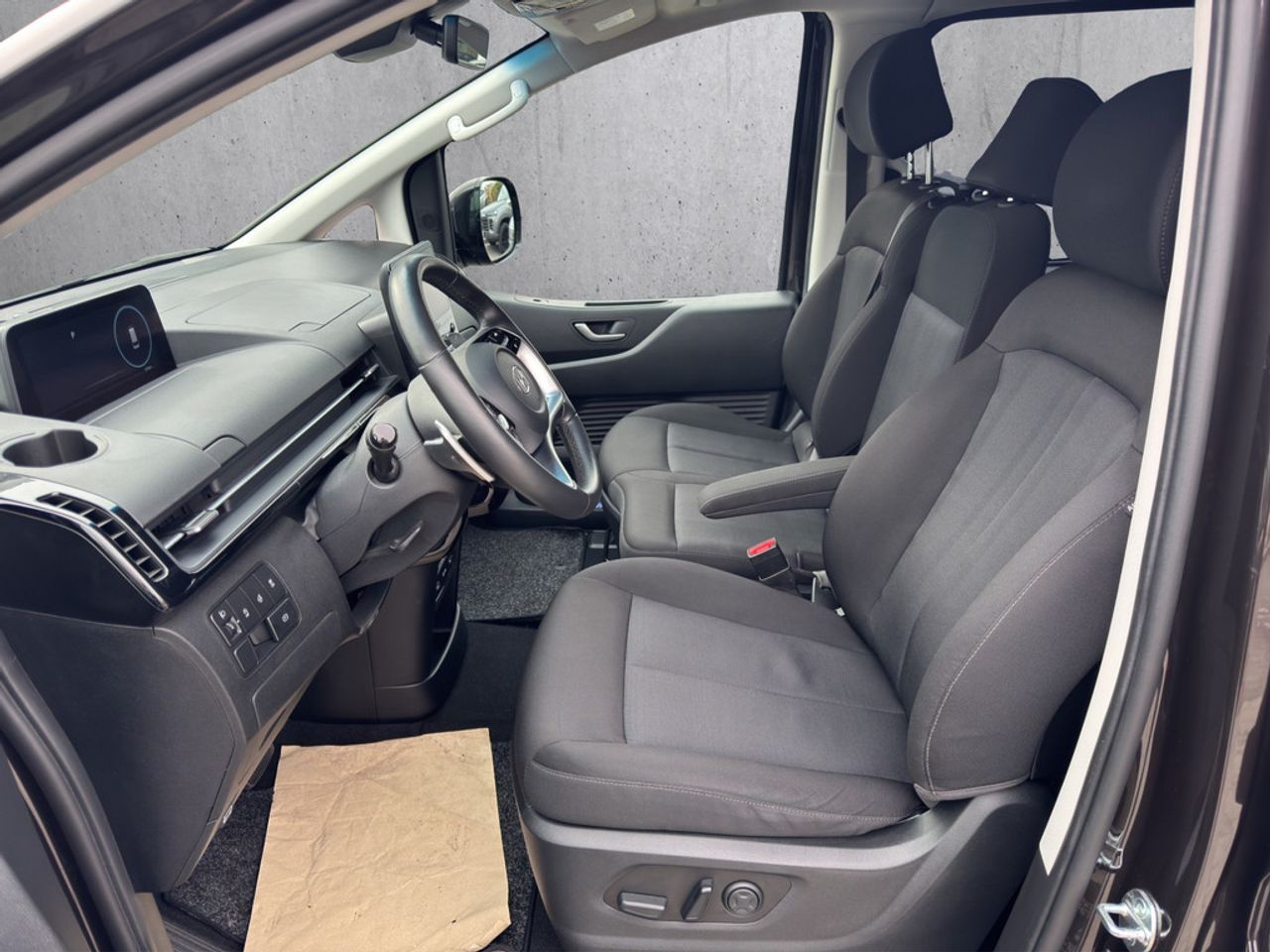 https://csb-strapi-files.fsn1.your-objectstorage.com/inventory-cars/images/8e035e57fed8d536b0bcfe17451362fe441012d3/10_1280_7844.jpg