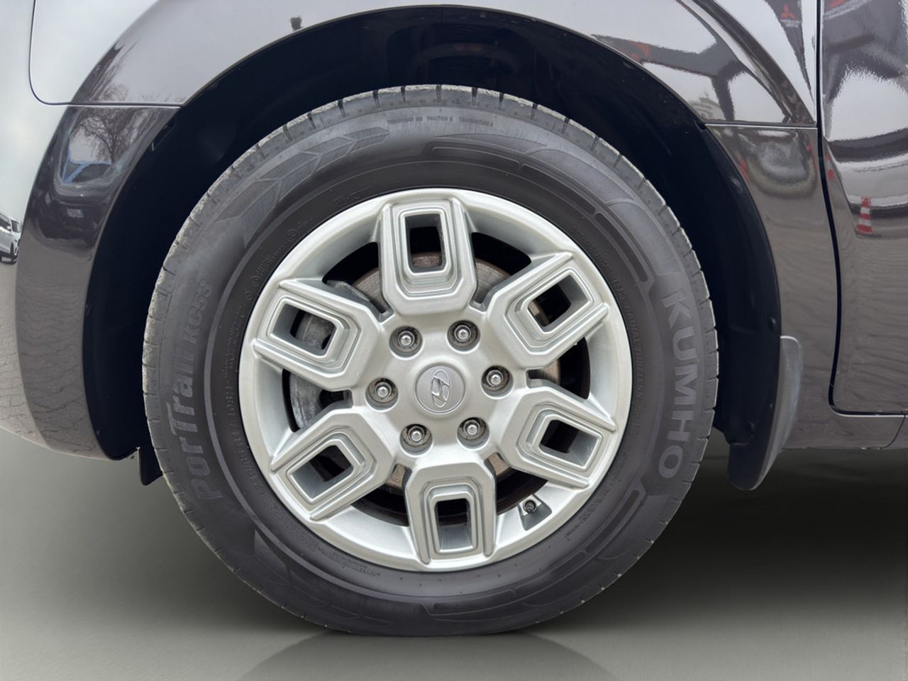 https://csb-strapi-files.fsn1.your-objectstorage.com/inventory-cars/images/8e035e57fed8d536b0bcfe17451362fe441012d3/2_1280_7342.jpg