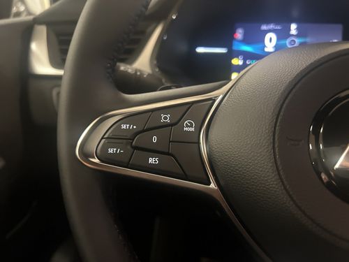 https://csb-strapi-files.fsn1.your-objectstorage.com/inventory-cars/images/8e4db8d417cd1487d4414fd6ac6747f51ceea6c8/12_500_1799.jpg