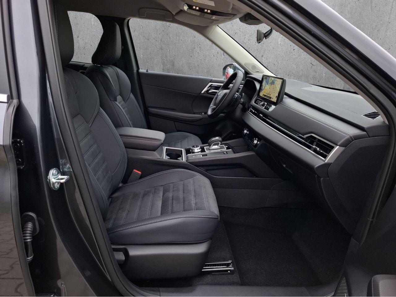 https://csb-strapi-files.fsn1.your-objectstorage.com/inventory-cars/images/8e5728123785643772aeeb8714567414a8a8263e/19_1280_7284.jpg