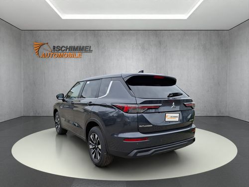 https://csb-strapi-files.fsn1.your-objectstorage.com/inventory-cars/images/8e5728123785643772aeeb8714567414a8a8263e/4_500_3555.jpg