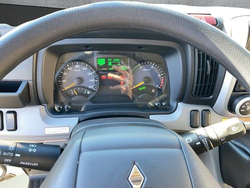 https://csb-strapi-files.fsn1.your-objectstorage.com/inventory-cars/images/8f217cdf31a7aa67947b63a4af4574efc22ea773/5_500_2246.jpg