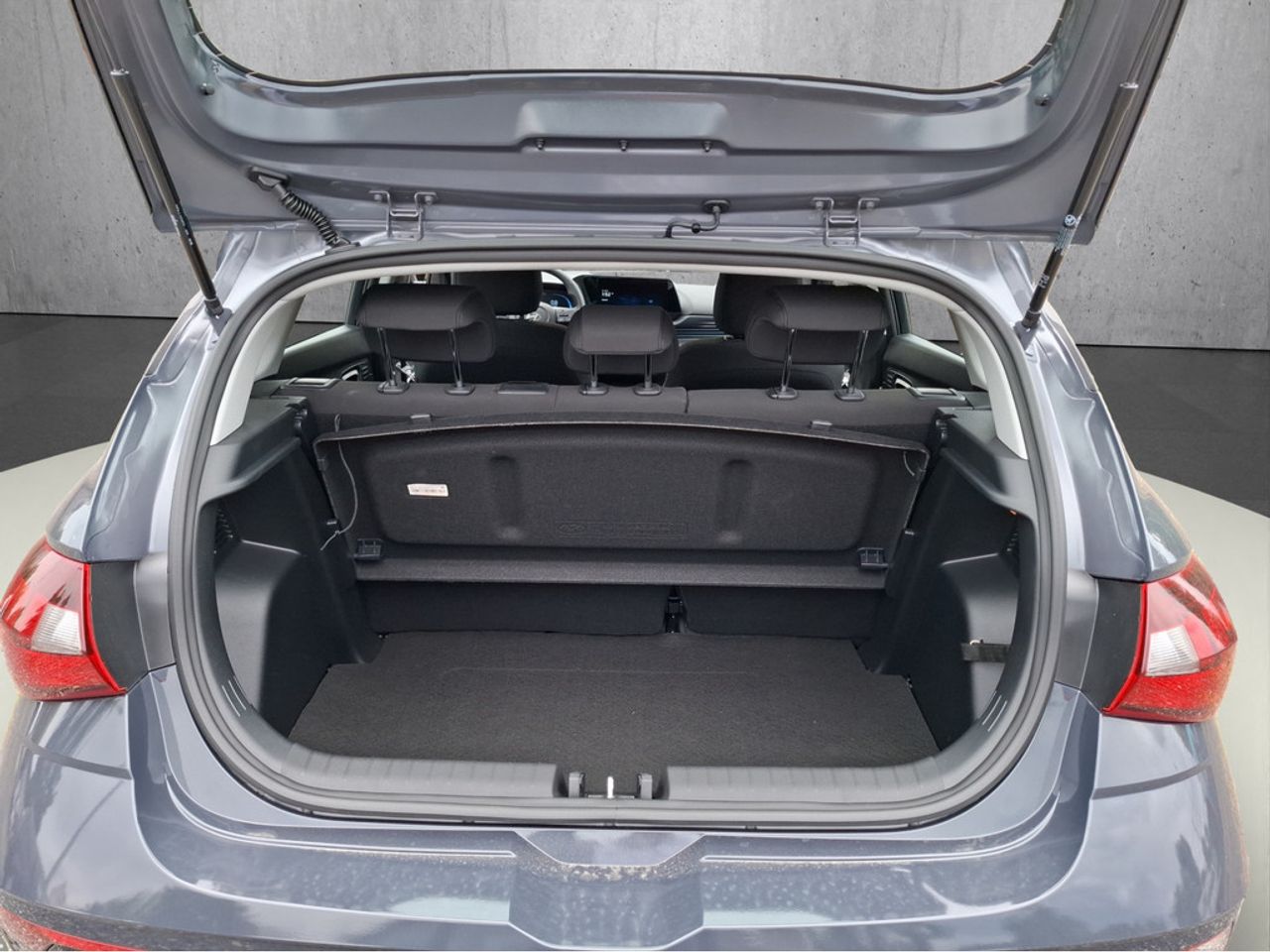 https://csb-strapi-files.fsn1.your-objectstorage.com/inventory-cars/images/8f3d956ffe80460cdc3ca712376741048e057122/18_1280_4172.jpg