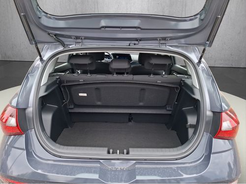 https://csb-strapi-files.fsn1.your-objectstorage.com/inventory-cars/images/8f3d956ffe80460cdc3ca712376741048e057122/18_500_3176.jpg