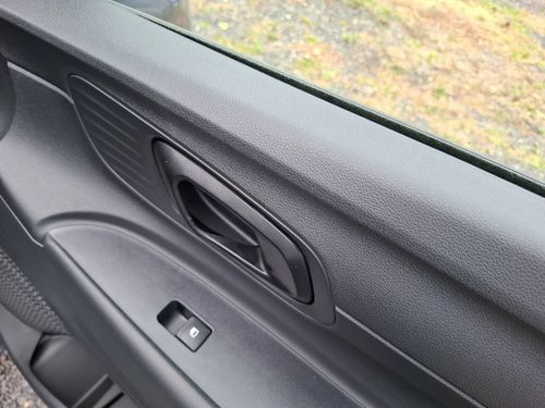 https://csb-strapi-files.fsn1.your-objectstorage.com/inventory-cars/images/8f3d956ffe80460cdc3ca712376741048e057122/21_500_5846.jpg