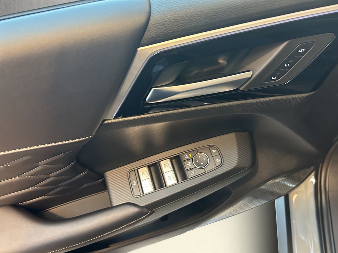 https://csb-strapi-files.fsn1.your-objectstorage.com/inventory-cars/images/8f4e8e9b90ad7aca1b056940b04a83aaa954db10/11_1280_5194.jpg
