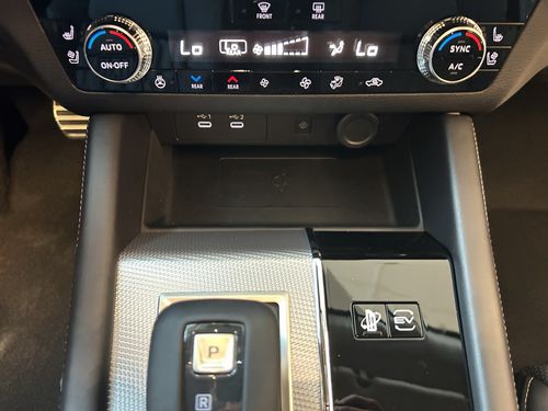 https://csb-strapi-files.fsn1.your-objectstorage.com/inventory-cars/images/8f4e8e9b90ad7aca1b056940b04a83aaa954db10/20_500_1075.jpg