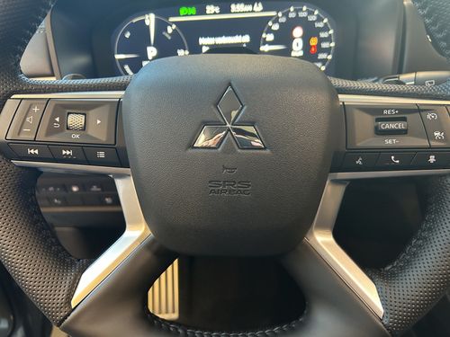 https://csb-strapi-files.fsn1.your-objectstorage.com/inventory-cars/images/8f4e8e9b90ad7aca1b056940b04a83aaa954db10/33_500_6560.jpg