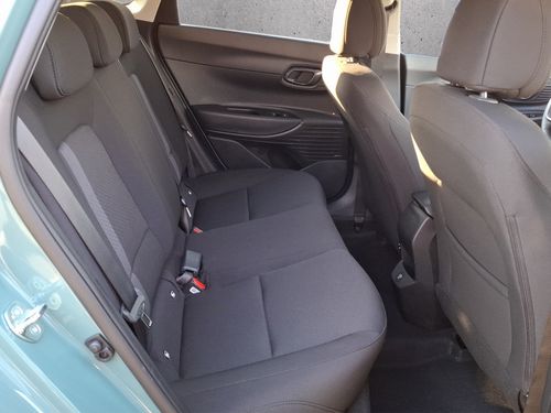 https://csb-strapi-files.fsn1.your-objectstorage.com/inventory-cars/images/917c77cb5f8e27e84d9bcfd8e2dd105afde7ef84/17_500_7779.jpg