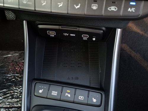 https://csb-strapi-files.fsn1.your-objectstorage.com/inventory-cars/images/917c77cb5f8e27e84d9bcfd8e2dd105afde7ef84/19_500_6389.jpg