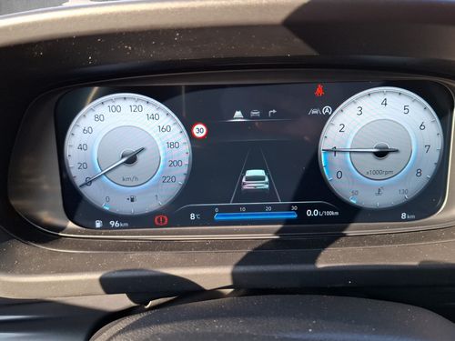 https://csb-strapi-files.fsn1.your-objectstorage.com/inventory-cars/images/917c77cb5f8e27e84d9bcfd8e2dd105afde7ef84/9_500_7581.jpg