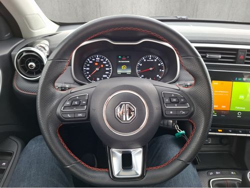 https://csb-strapi-files.fsn1.your-objectstorage.com/inventory-cars/images/91eb8d09450f715f8f56ce9d9cee8cd5372e6100/10_500_7348.jpg
