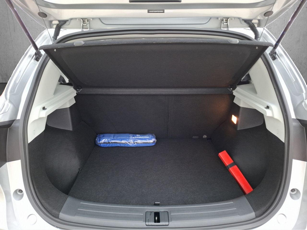 https://csb-strapi-files.fsn1.your-objectstorage.com/inventory-cars/images/91eb8d09450f715f8f56ce9d9cee8cd5372e6100/17_1280_9567.jpg