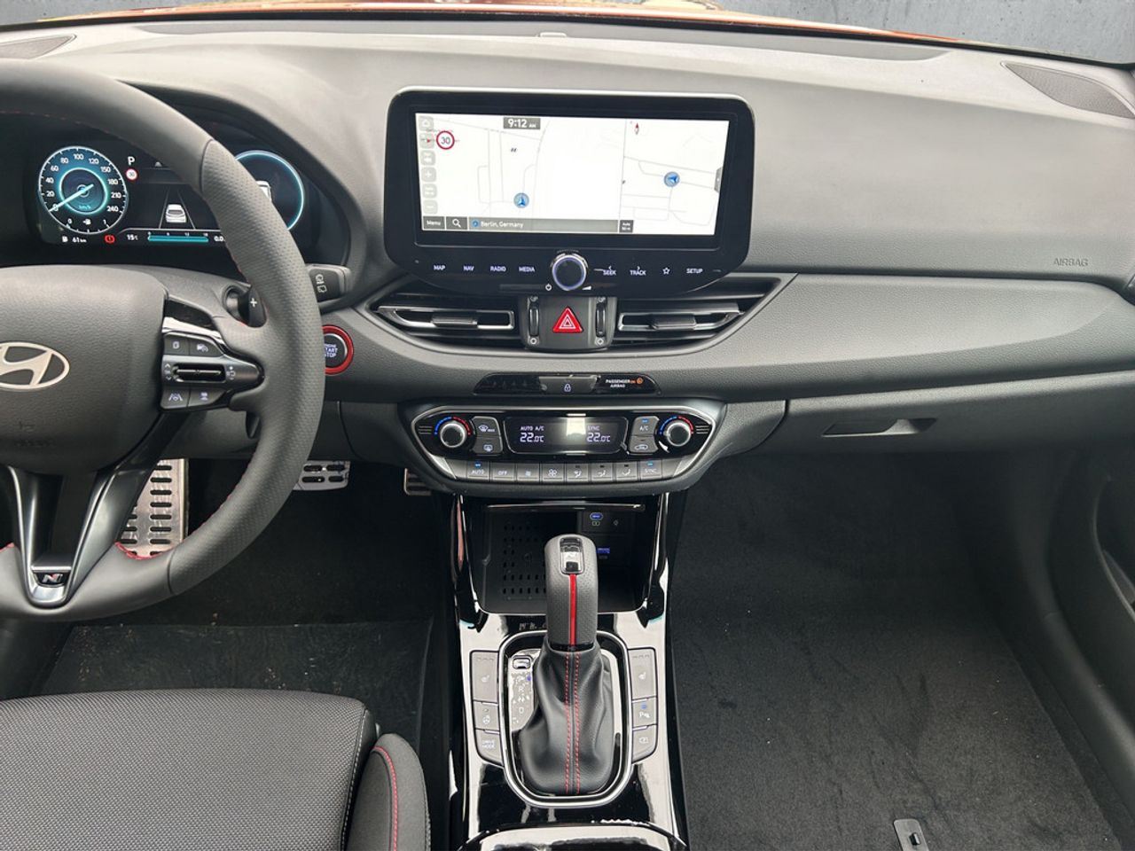 https://csb-strapi-files.fsn1.your-objectstorage.com/inventory-cars/images/920a516c7f48e9ec7a41a9a1406677ac1aa51812/10_1280_3438.jpg