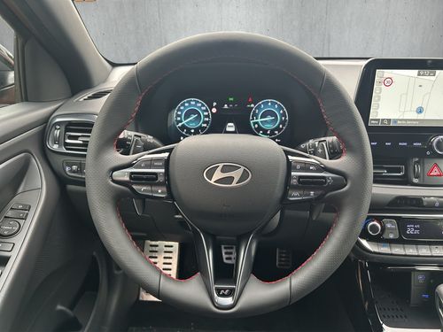 https://csb-strapi-files.fsn1.your-objectstorage.com/inventory-cars/images/920a516c7f48e9ec7a41a9a1406677ac1aa51812/11_500_3337.jpg